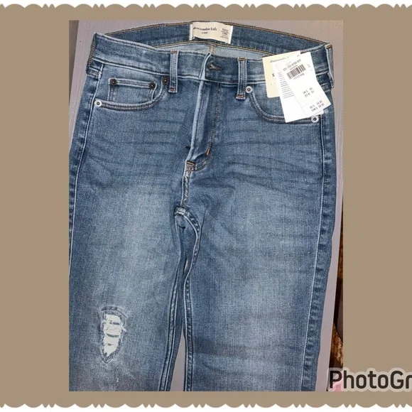 Abercrombie Kids Boys’ Super Skinny Jeans – Light Wash, Size 11/12 - Picture 8 of 13